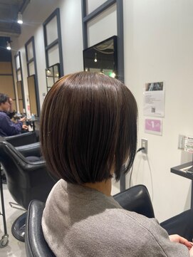 ニール(Neale.) 小顔マロンベージュ12.29