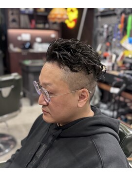 フォーコーナーズカットショップスリーセント 栄(FourCornersCutShop 3/cent) 極道パーマ