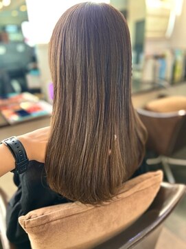 アトリエファゴ ハナミズキ店 【Yuine】ツヤツヤ！アッシュグレージュ