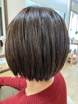 フォンタナ(Fontana) 艶感コンパクトボブ×白髪染めリタッチ