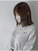 ぱつっとボブ　オリーブベージュ