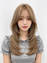 エイチ ウルフカット 大阪梅田(811)&nbsp;アンブレラカラー外ハネボブウルフボブグラデーションカラー50代