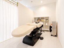 アンドザビューティー イオンタウン防府(AND THE BEAUTY)の雰囲気(半個室のシャンプーブース。髪質改善メニューがオススメです。)