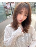 透け感ベージュ×シースルーで透明感女子に 担当大山