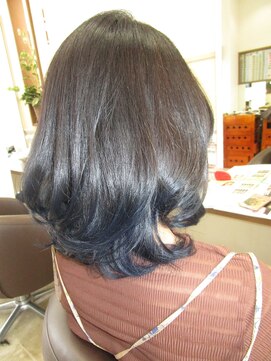 コアフィールフィス(COIFFURE fils) 【見附・今町】グラデーション　裾カラー　ブルー