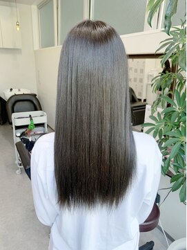 グーフィートーキョー 銀座(Goofy Tokyo) ☆酸熱トリートメントとカラーの同日施術☆