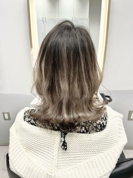 フィゼル 南堀江店(fizelle) グラデーションカラー　ブラック×シルバーゴールド