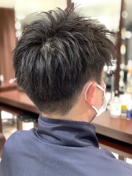 タヤ 経堂店(TAYA) カジュアルなツーブロックショート