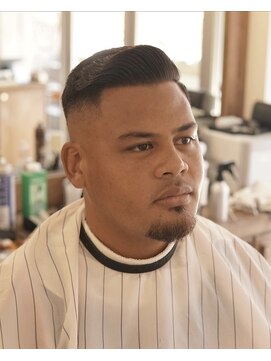 ザチョップショップ キチジョウジ(THE CHOP SHOP KICHIJOJI) フェード スキンフェード サイドパート バーバー バズカット