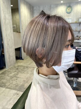 テトテ 門戸厄神店(tetote) プラチナグレージュ*前下がりショートボブ丸みショート