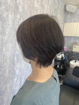 イーラ(E-LA) ショートボブ