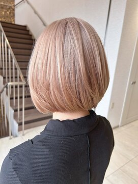 アンダーバーホワイト 鳳店(_WHITE) レイヤーボブ×ミルクティーベージュ