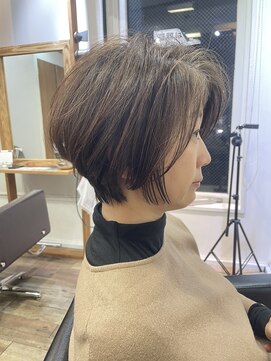 ハーツ(Heart's) 白髪ぼかし/イメチェンヘアスタイル/前髪カタログ/ショートボブ