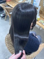 ココルアナ(coco luana)&nbsp;ブリーチ、ハイトーン、ケアブリーチ、韓国、前髪カット