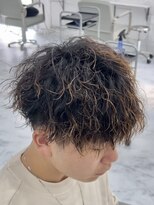 アンダーバーホワイト 広島 並木店(_WHITE)&nbsp;縦落ちパーマ×ツイストスパイラルパーマ×メンズ【広島】