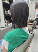 丸くならないボブ＋透明感カラー