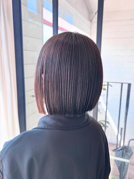 ヘアーブランドジン ヴェール(HAIR BRAND Jin Vert) うちに収まらないヘイリーボブ