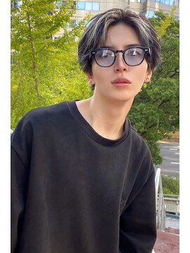 メンズサロン スライバイリアオオサカ(Sly By Ria OSAKA) センターパート/メンズメッシュ/毛流れヘア【梅田/大阪】