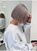 ホワイトラベンダーシルバー切りっぱなしボブ