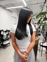 ダーツサンジョウ(DARTS sanjyo)&nbsp;乾かすだけで艶髪に｜髪質改善ストレート×ナチュラルセミロング