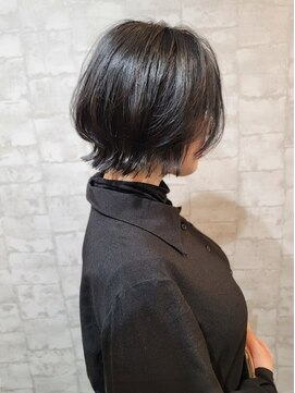 トーン(TONE) 伸ばしかけウルフショート×ダークアッシュ