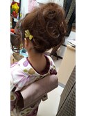 ハイポニーアレンジ
