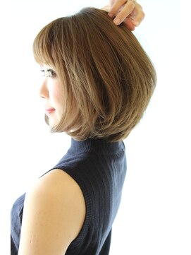 レウナ 外苑前(Reuna) ３０代・４０代に人気ワンカールボブ、ミディアム