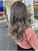 大人かわいいロングレイヤーくすみハイライトバレイヤージュ