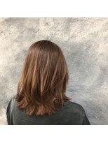 ヘアーエバリーズ(hair Everies) 自然とはねるくびれミディ