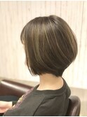 ハイライトアッシュベージュショート/前下がりボブ/亀戸