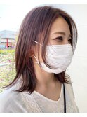 チラリとインナーカラーでキレイめカジュアル