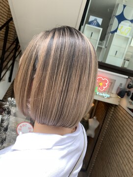 ラフ 難波店(LAFF) #黒髪#ボブルフ#ネビージュ#小顔#ワンレン