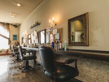 おしゃれ泥棒(ROUTE306)の雰囲気（ゆったりスペースで髪も心もリフレッシュ）