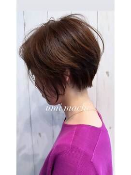 ウミマチ(umi machi) umi machi  シルエットを綺麗に維持できるショートヘア2023/3/3