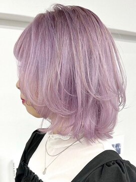 ウィコ 新宿(WICO) ホワイトラベンダーレイヤー[新宿駅/モード/ダブルカラー]