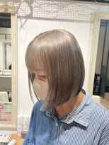 グレージュ×ブルー裾カラー