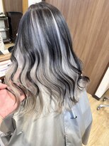 ブリッツレボルト(BLITZ R EVOLUT) ブラック×ホワイト(前頭ブリーチ)ひろ