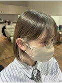 切りっぱなしボブ イヤリングカラー 耳掛けスタイル