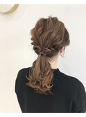 ヘアアレンジ：カジュアル編み込みローポニースタイル お呼ばれ