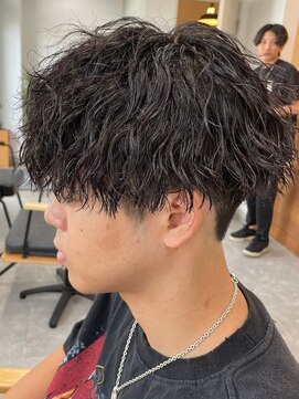 フゥ 宇都宮(FeU) 波巻きパーマメンズパーマメンズヘアツーブロックツイストパーマ
