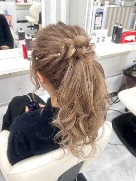 ゴート アミティ(G.O.A.T AMITY) ガーリースタイル/心斎橋/ヘアメ/セットサロン