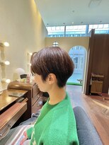 エルサフィロ ヨドヤバシ(el zafiro yodoyabashi)&nbsp;【el zafiro yodoyabashi】首周りスッキリ大人女性ショート