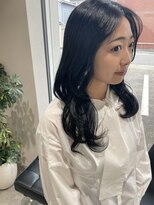 アイビーユー(ivy.u) 重めレイヤーカット×暗髪