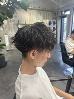 クロー(CROW) 波巻きパーマ