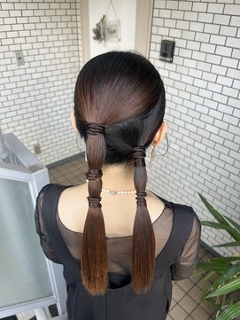 フェリーチェ(Felice) タイトヘア ツインアレンジ 参列ヘア タイトツイン 編みおろし