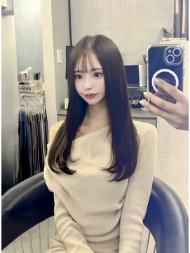 ラニシス ヘアー(Lanisis Hair) ダークブラウンのミディアムロング