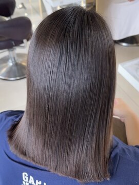 アッドバイケンジ(Add.. by KENJE) カット×縮毛矯正