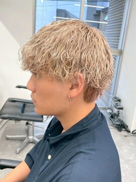 ワンズナゴヤ 名古屋栄店(ONE's NAGOYA) スペインカールスパイキーショートブルーブラックフェザーパーマ