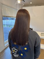 クララジャパン ナベシマ(CLALA JAPAN Nabeshima)&nbsp;縮毛矯正　質感ストレート　髪質改善カラー　顔まわり　ブリーチ