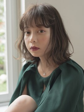 バイオレット 表参道店(Violet) カーキアッシュとゆるふわミディ♪セミウェットで大人可愛い！